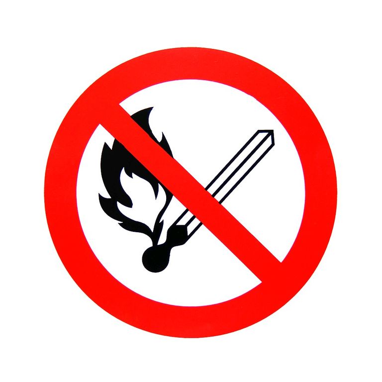 Знак (запрещается пользоваться открытым огнем) Пленка самоклеящаяся ПВХ