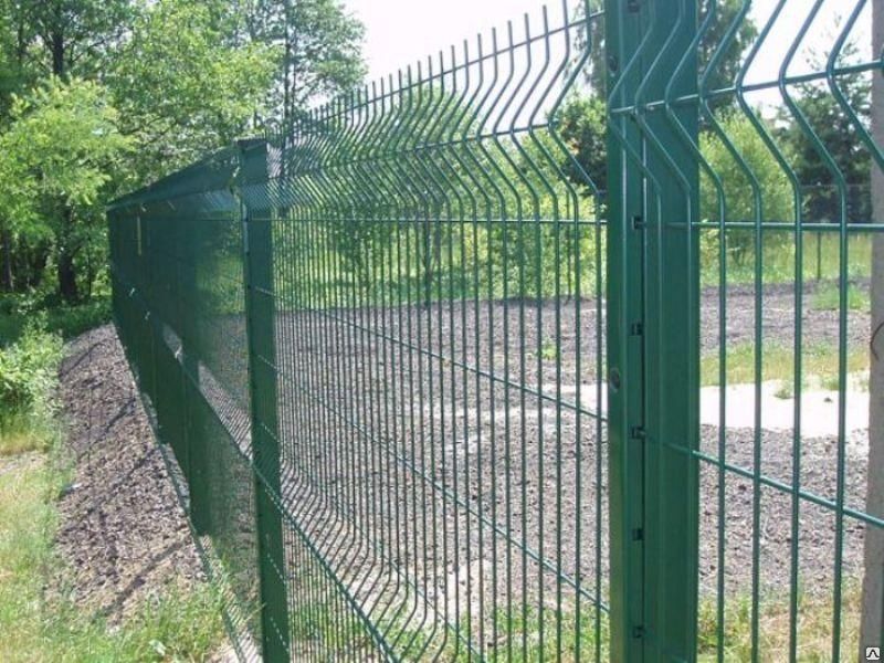 Ворота распашные с заполнением из сварной сетки 2030*3000 мм