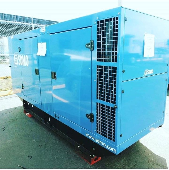 Генератор дизельный SDMO J130K 96 кВт в кожухе