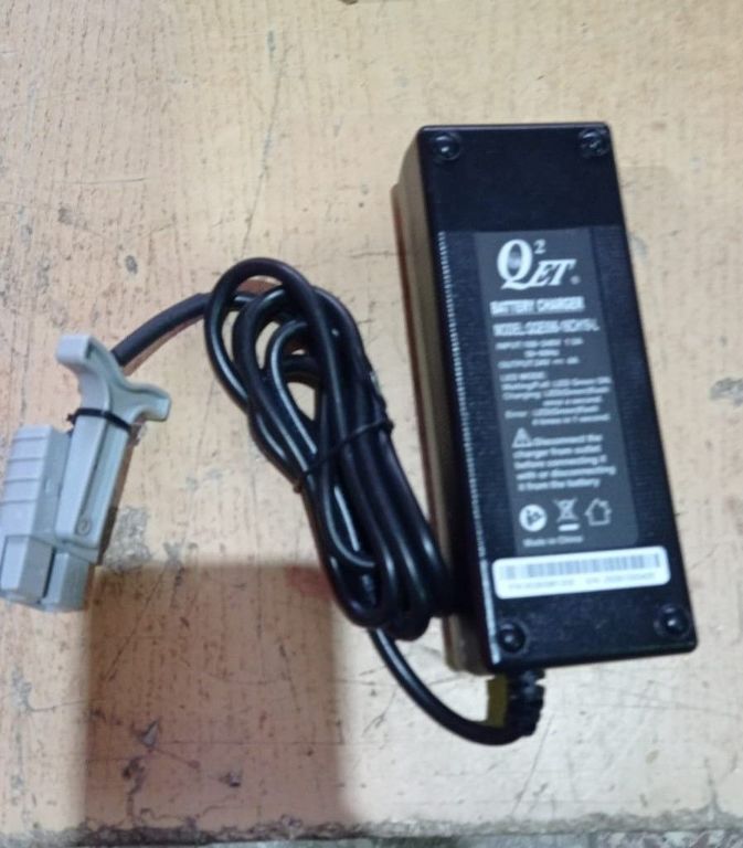 Зарядное устройство для тележек PPT15-2 24 В 4 А (Charger) TOR