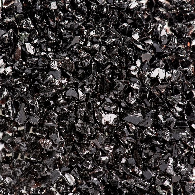 Стеклянная крошка черная, 100г. Размер частиц: 2-5 мм