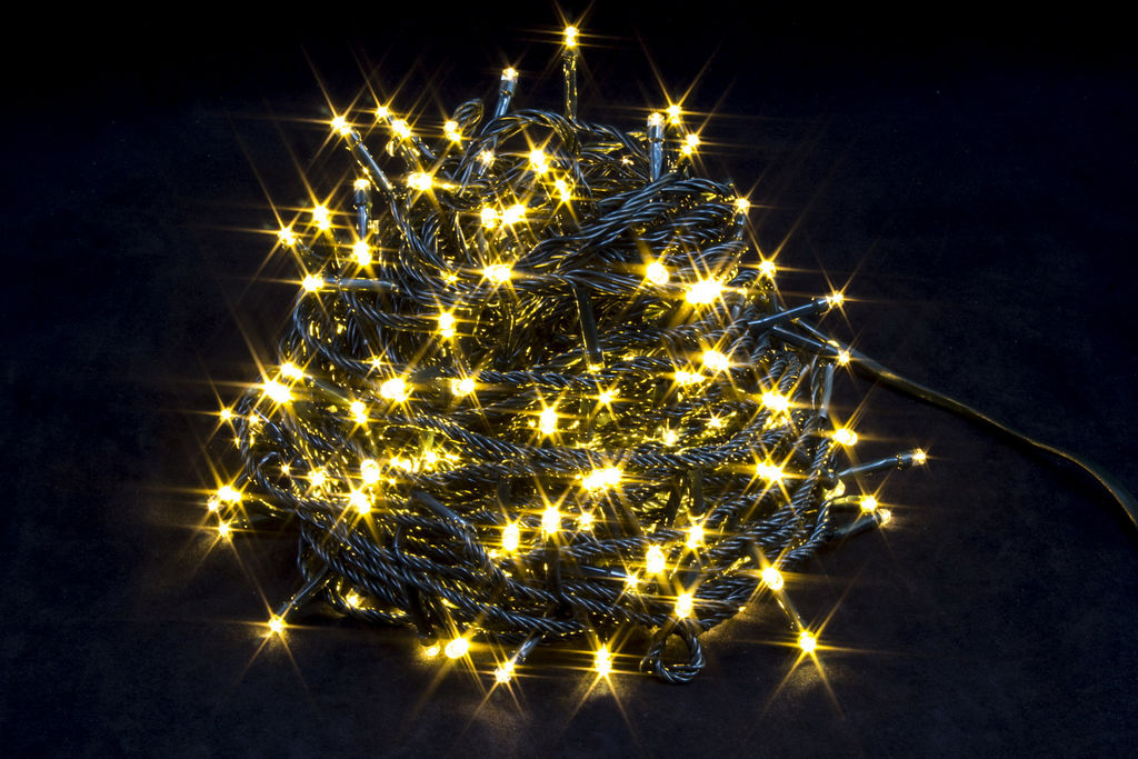 Гирлянда "Нить", 16 м, 200 LED, 220 В, 8 режимов, зеленый провод, теплый белый
